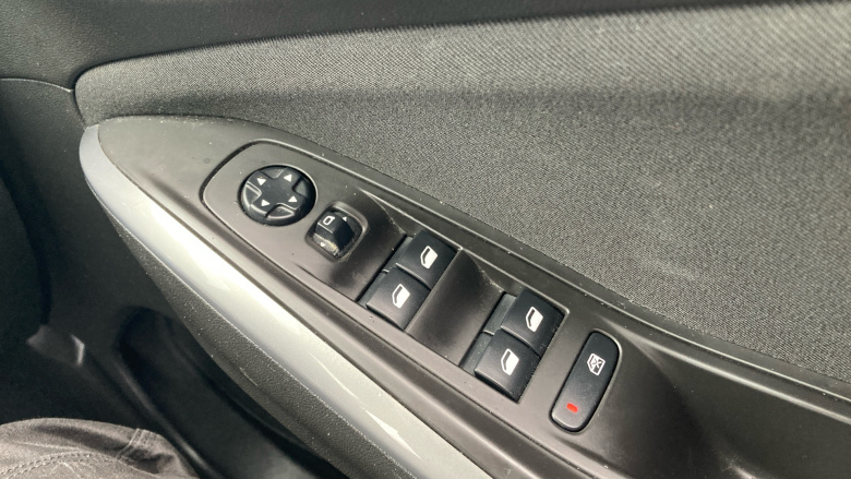 Vauxhall Grandland X 1.2 Turbo SE 5dr Petrol Hatchback